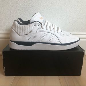 New Adidas Tyshawn - Men’s Shoes Size11